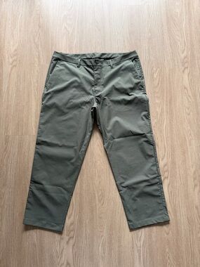 lululemon athletica Men's ABC pant in  Olive Green 40 x 30